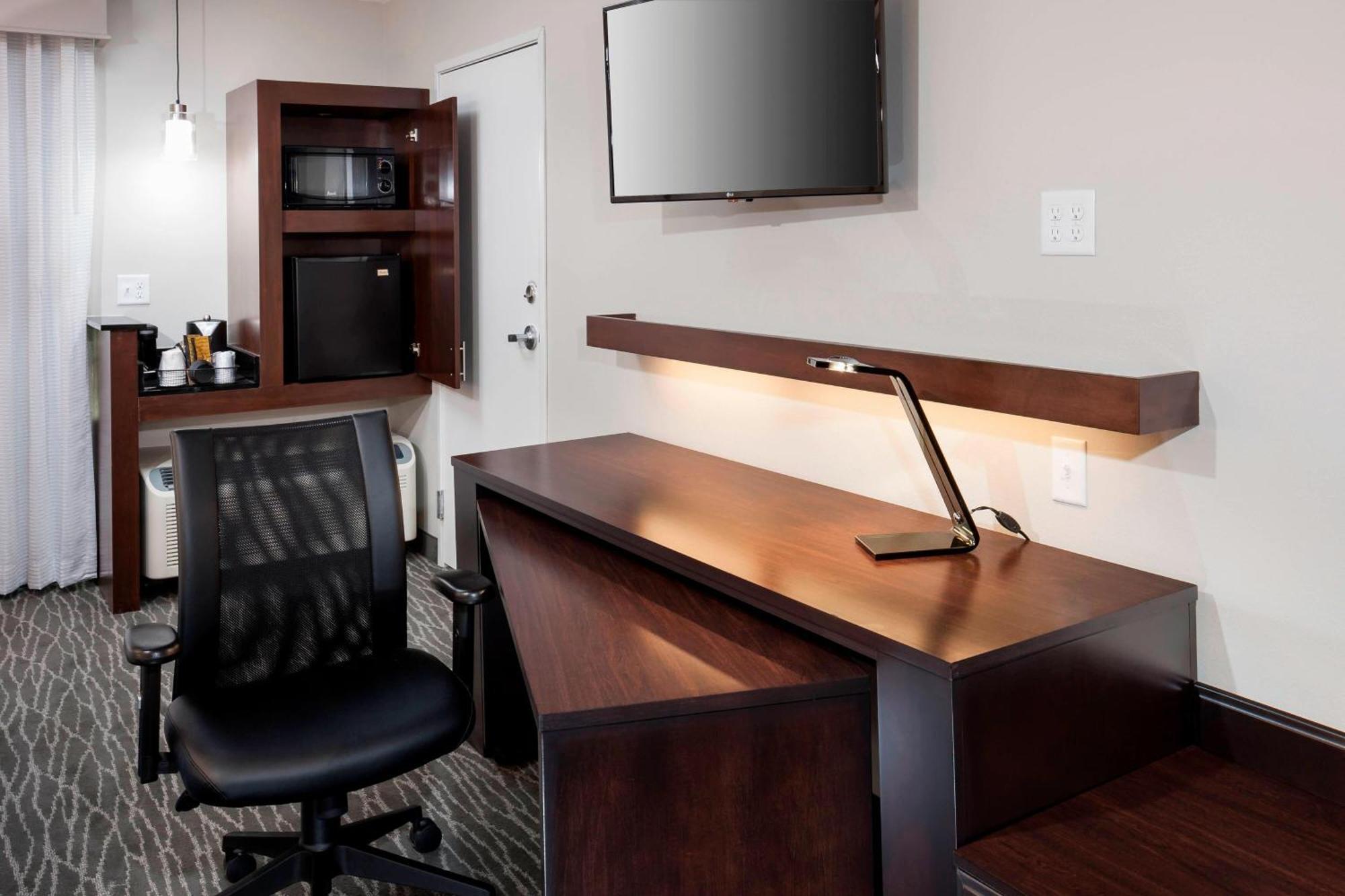 Hotel Courtyard By Marriott Dallas Plano/richardson 3*